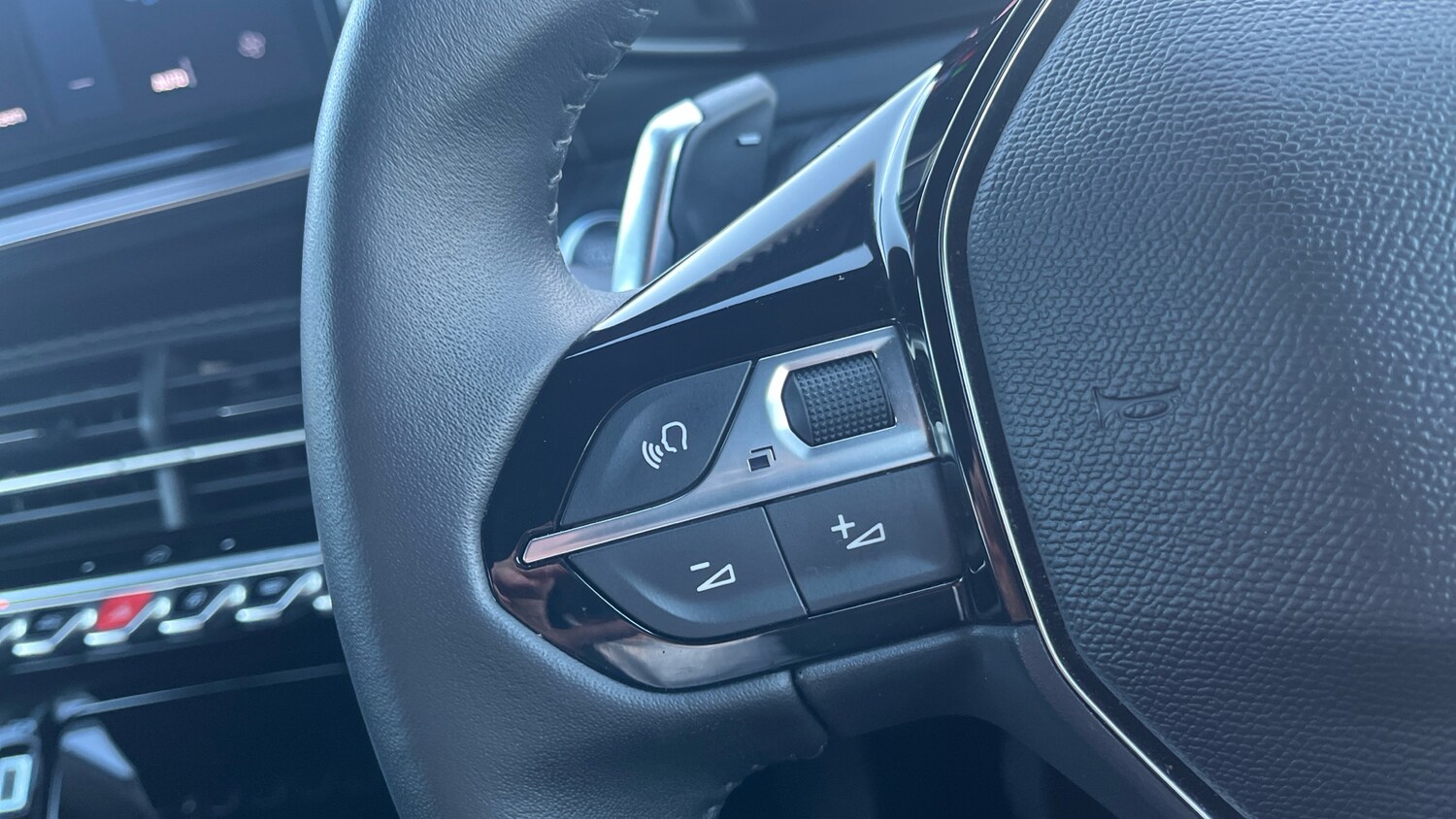 Used Peugeot 2008 2024 for sale - 76736392: Photo 21