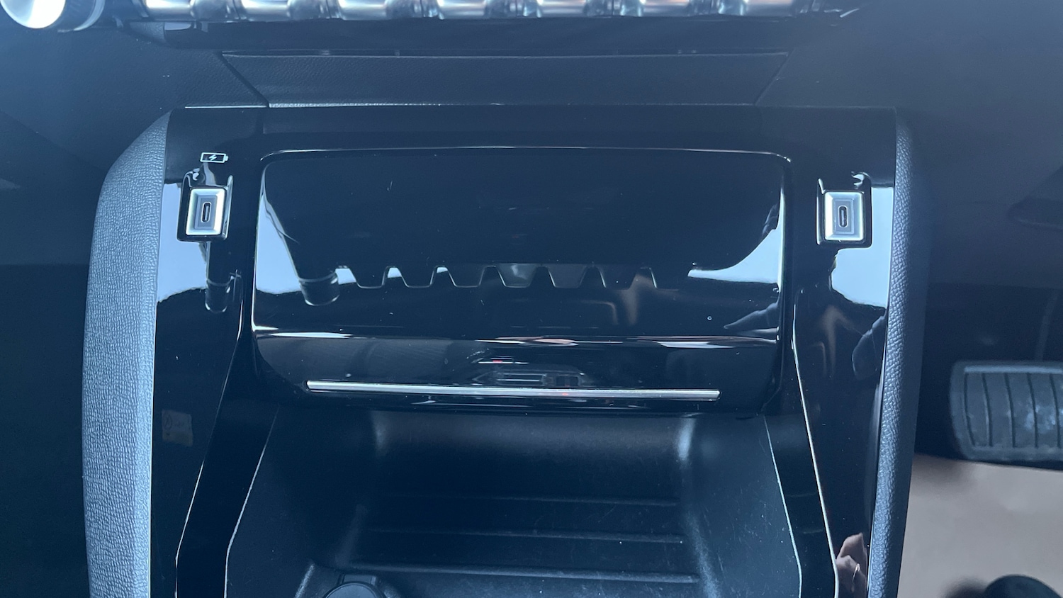 Used Peugeot 2008 2024 for sale - 76736392: Photo 34