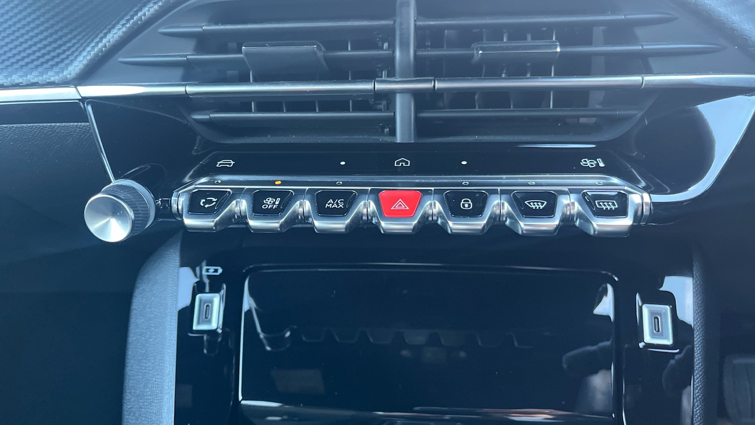 Used Peugeot 2008 2024 for sale - 76736392: Photo 35