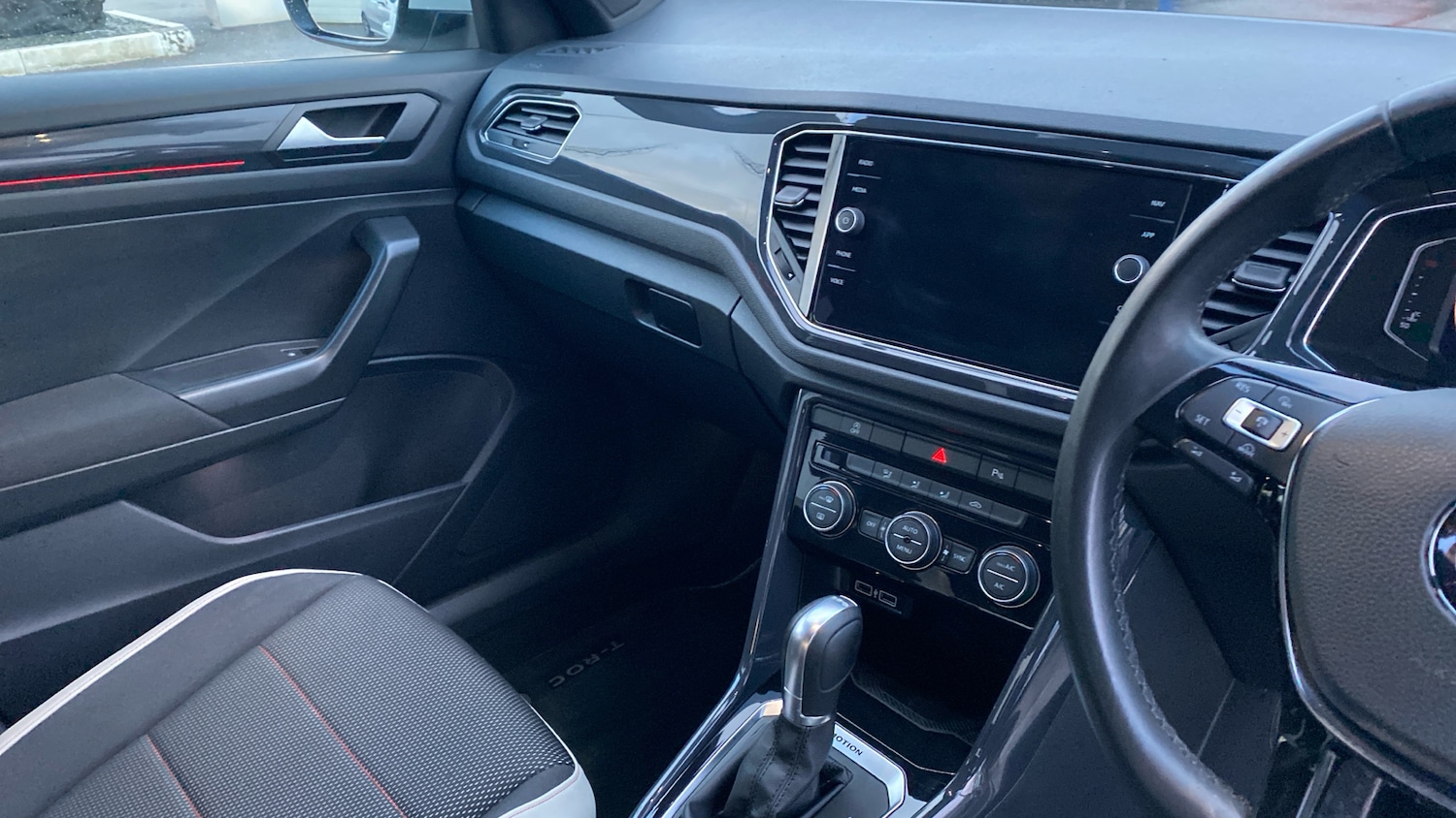 Used Volkswagen T-Roc 2018 for sale - 77038767: Photo 14