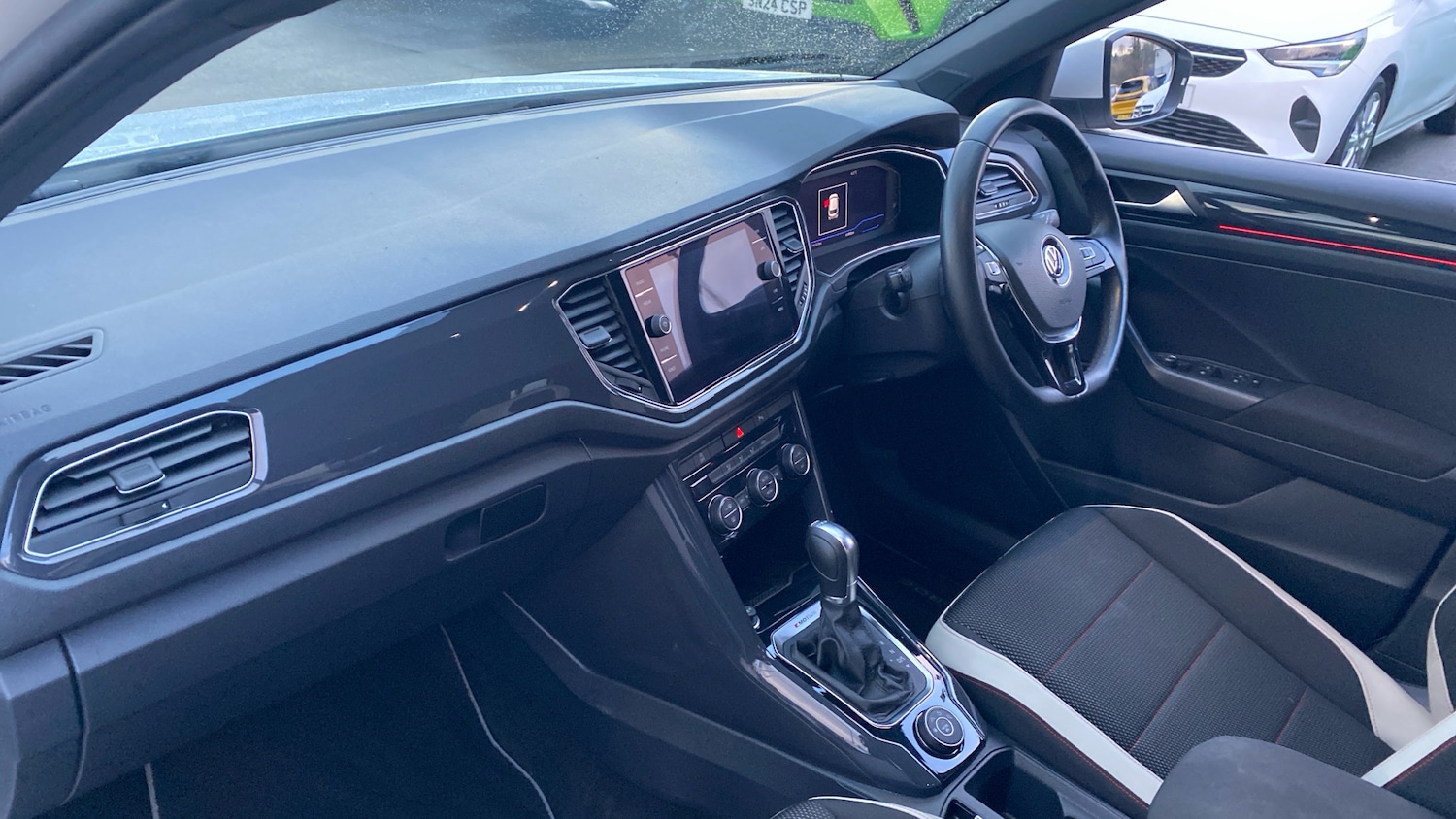 Used Volkswagen T-Roc 2018 for sale - 77038767: Photo 9