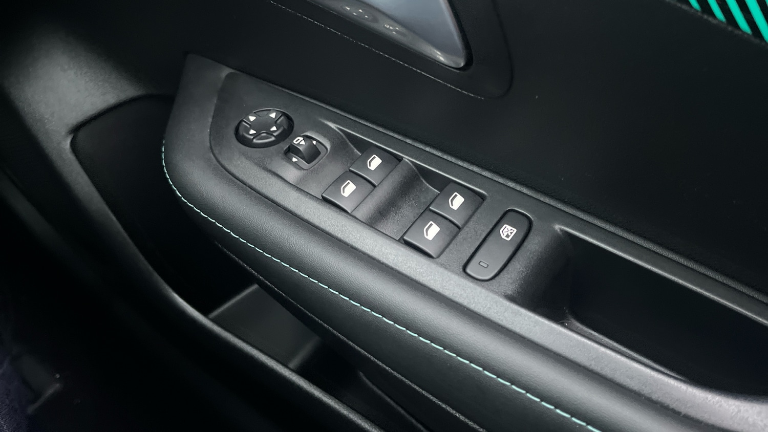 Used Peugeot 208 2022 for sale - 76557297: Photo 21