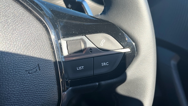 Used Peugeot 2008 2023 for sale - 75982375: Photo 22