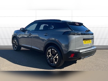 Used Peugeot 2008 2023 for sale - 75982375: Photo 2