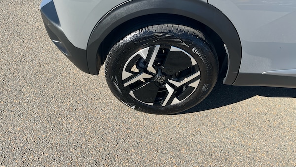 Used Peugeot 2008 2023 for sale - 75982375: Photo 44