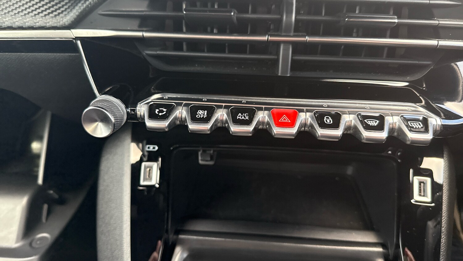 Used Peugeot 2008 2023 for sale - 76391629: Photo 23