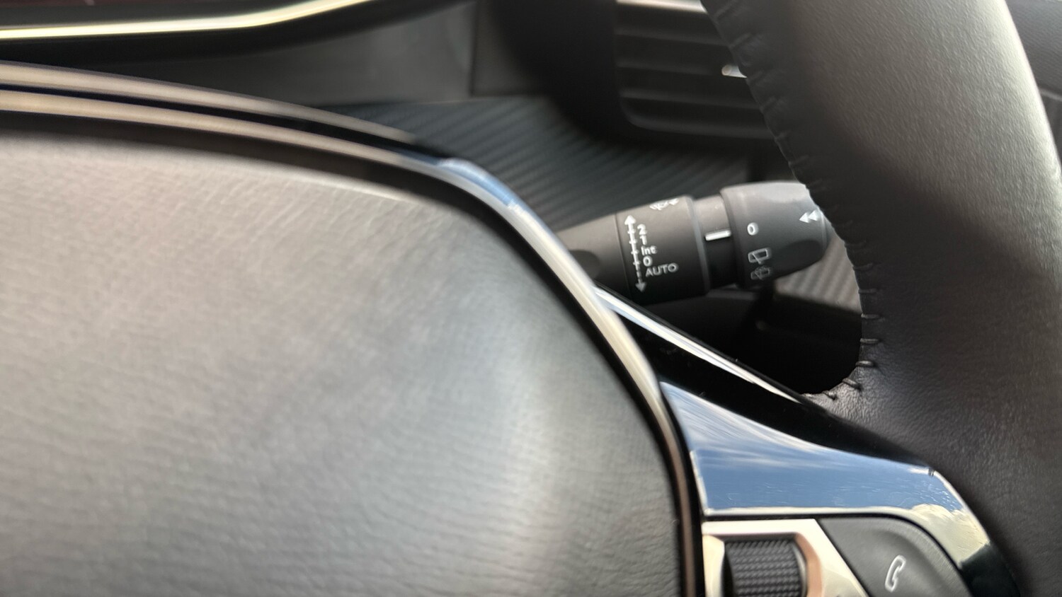 Used Peugeot 2008 2023 for sale - 76391629: Photo 34