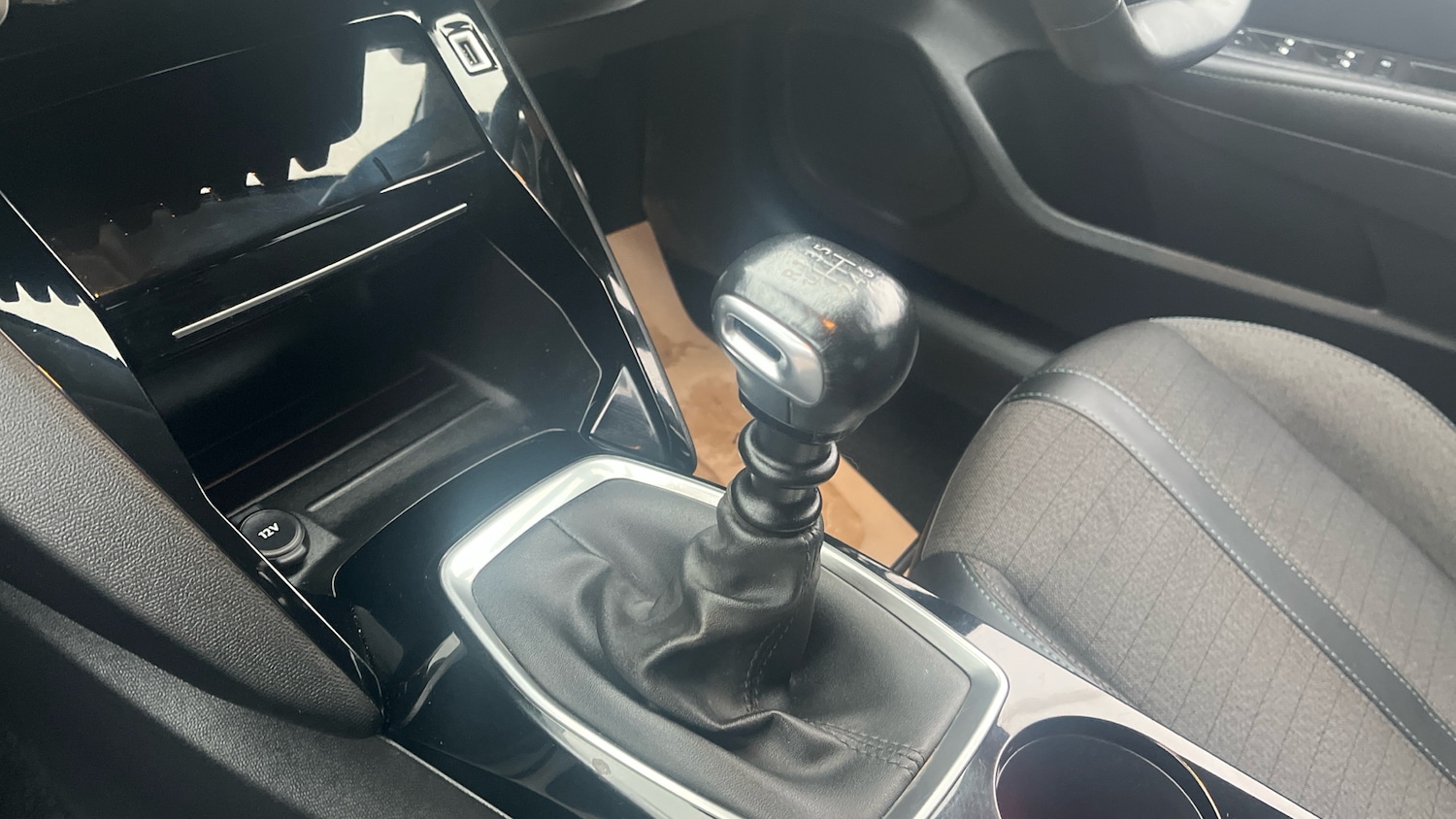 Used Peugeot 208 2022 for sale - 77220708: Photo 13