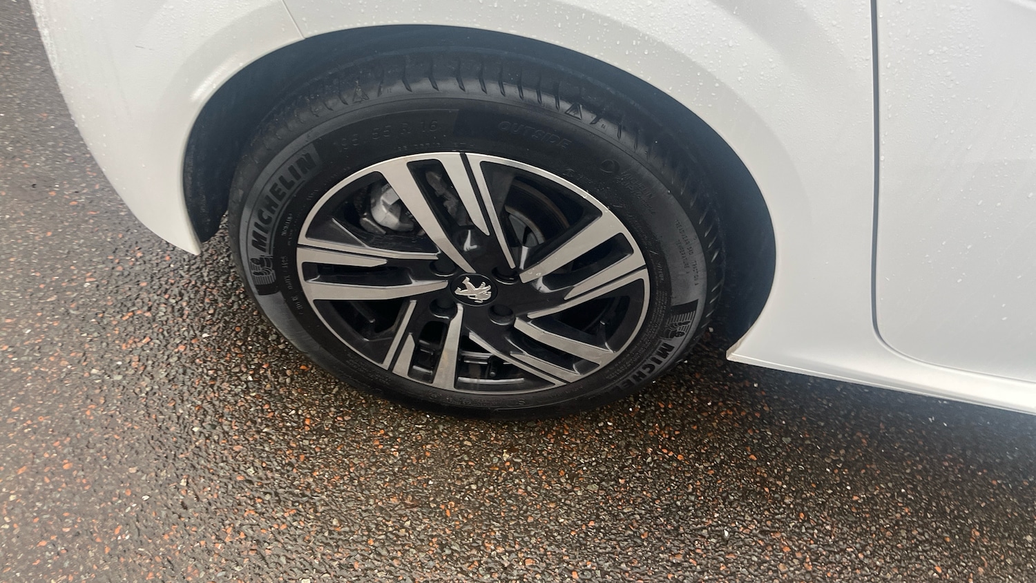 Used Peugeot 208 2022 for sale - 77220708: Photo 43