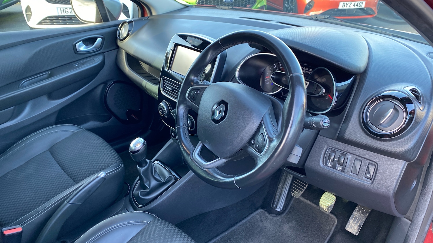 Used Renault Clio 2018 for sale - 76719969: Photo 11