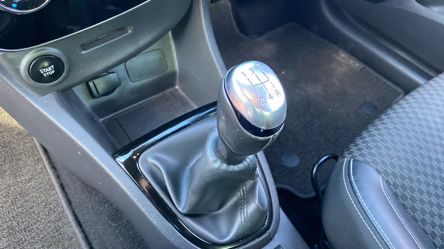 Used Renault Clio 2018 for sale - 76719969: Photo 13