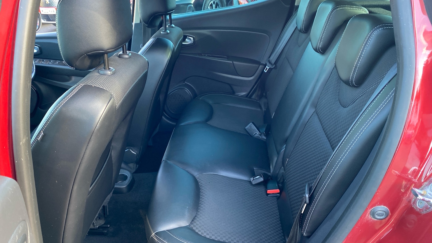 Used Renault Clio 2018 for sale - 76719969: Photo 16