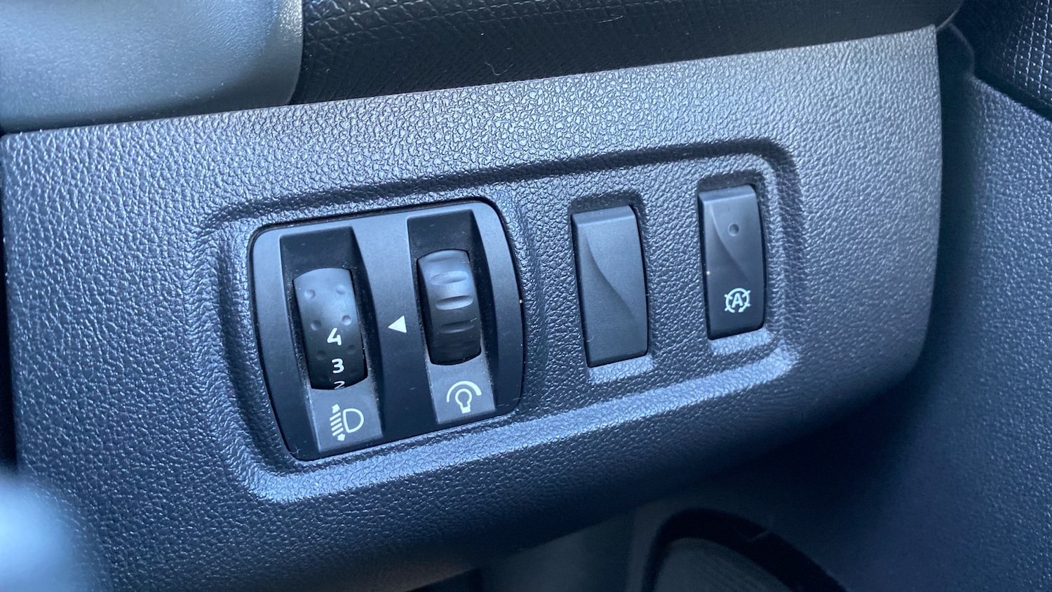 Used Renault Clio 2018 for sale - 76719969: Photo 23