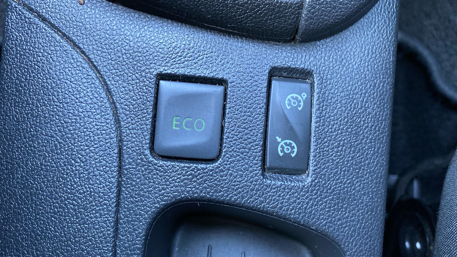 Used Renault Clio 2018 for sale - 76719969: Photo 29