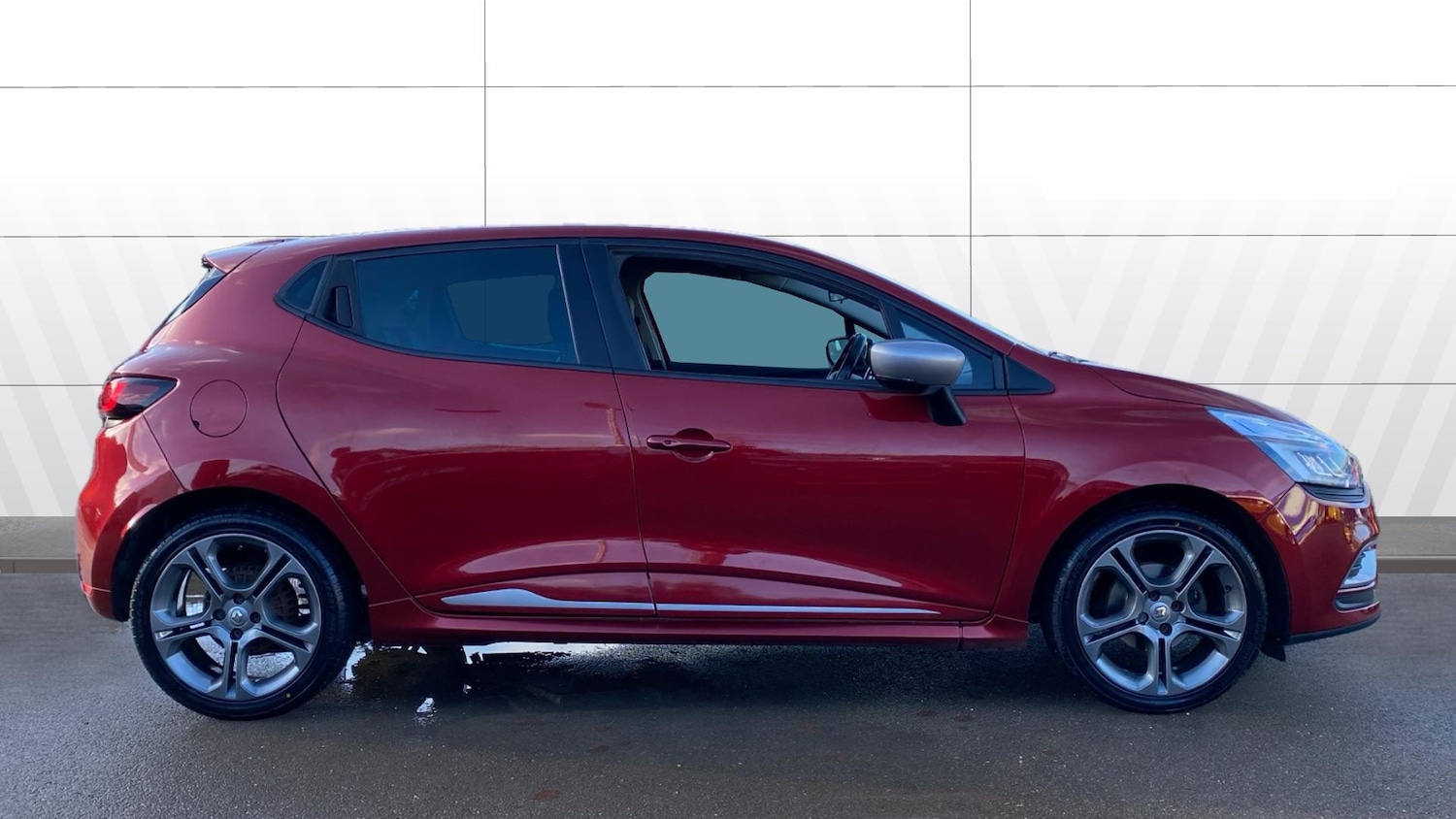 Used Renault Clio 2018 for sale - 76719969: Photo 5