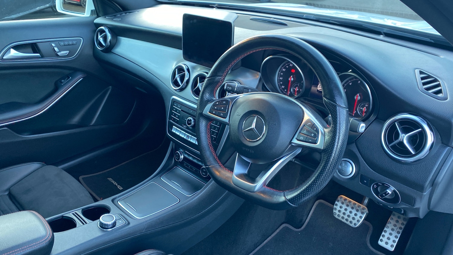 Used Mercedes-Benz GLA 2019 for sale - 76784808: Photo 11