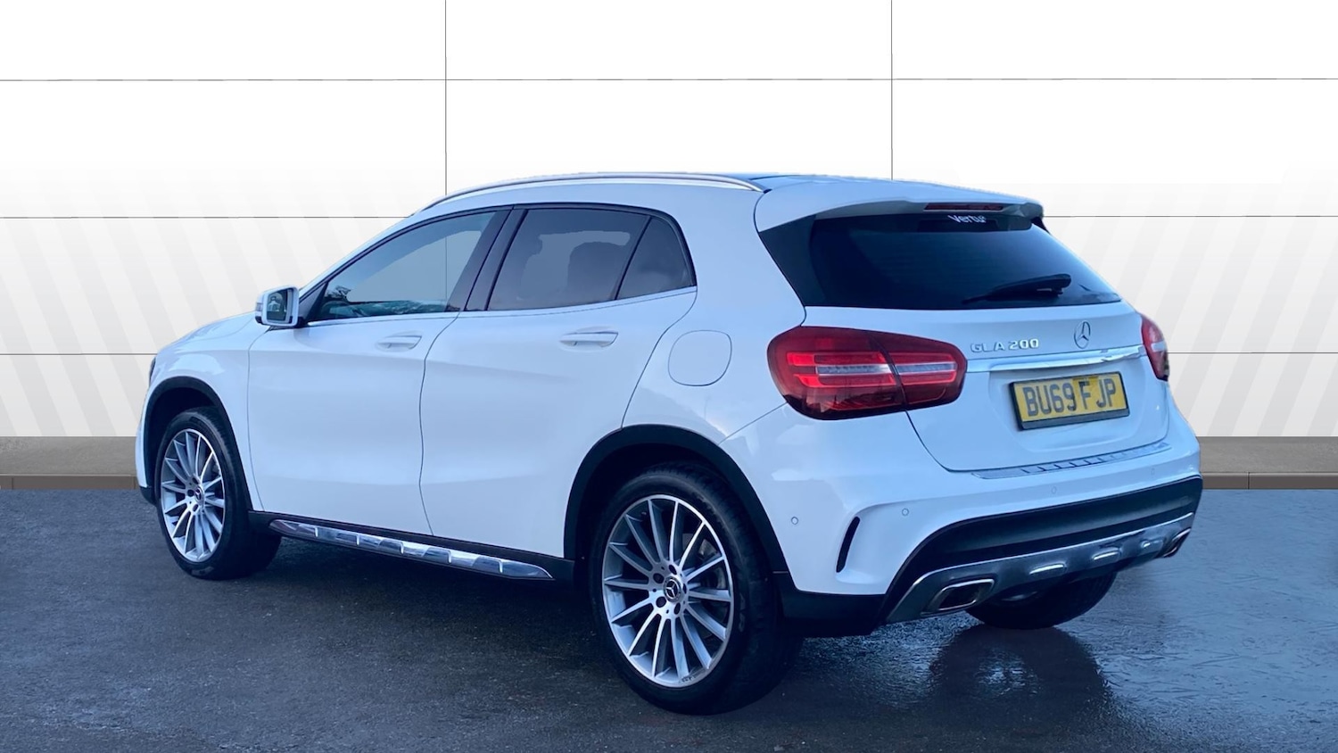 Used Mercedes-Benz GLA 2019 for sale - 76784808: Photo 2