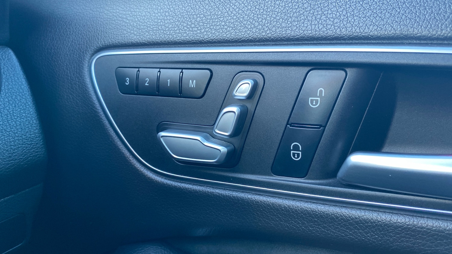 Used Mercedes-Benz GLA 2019 for sale - 76784808: Photo 21