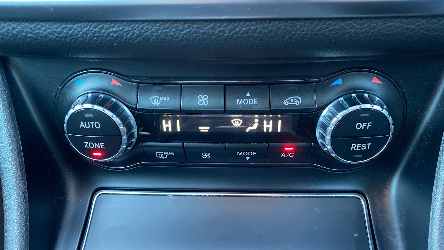 Used Mercedes-Benz GLA 2019 for sale - 76784808: Photo 34