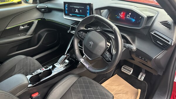 Used Peugeot 2008 2022 for sale - 76170361: Photo 11