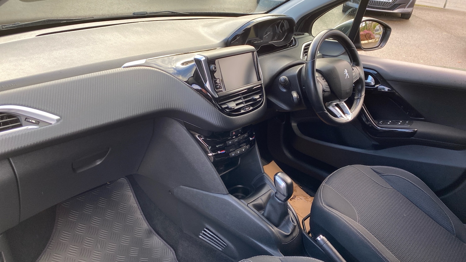 Used Peugeot 208 2019 for sale - 76738655: Photo 9