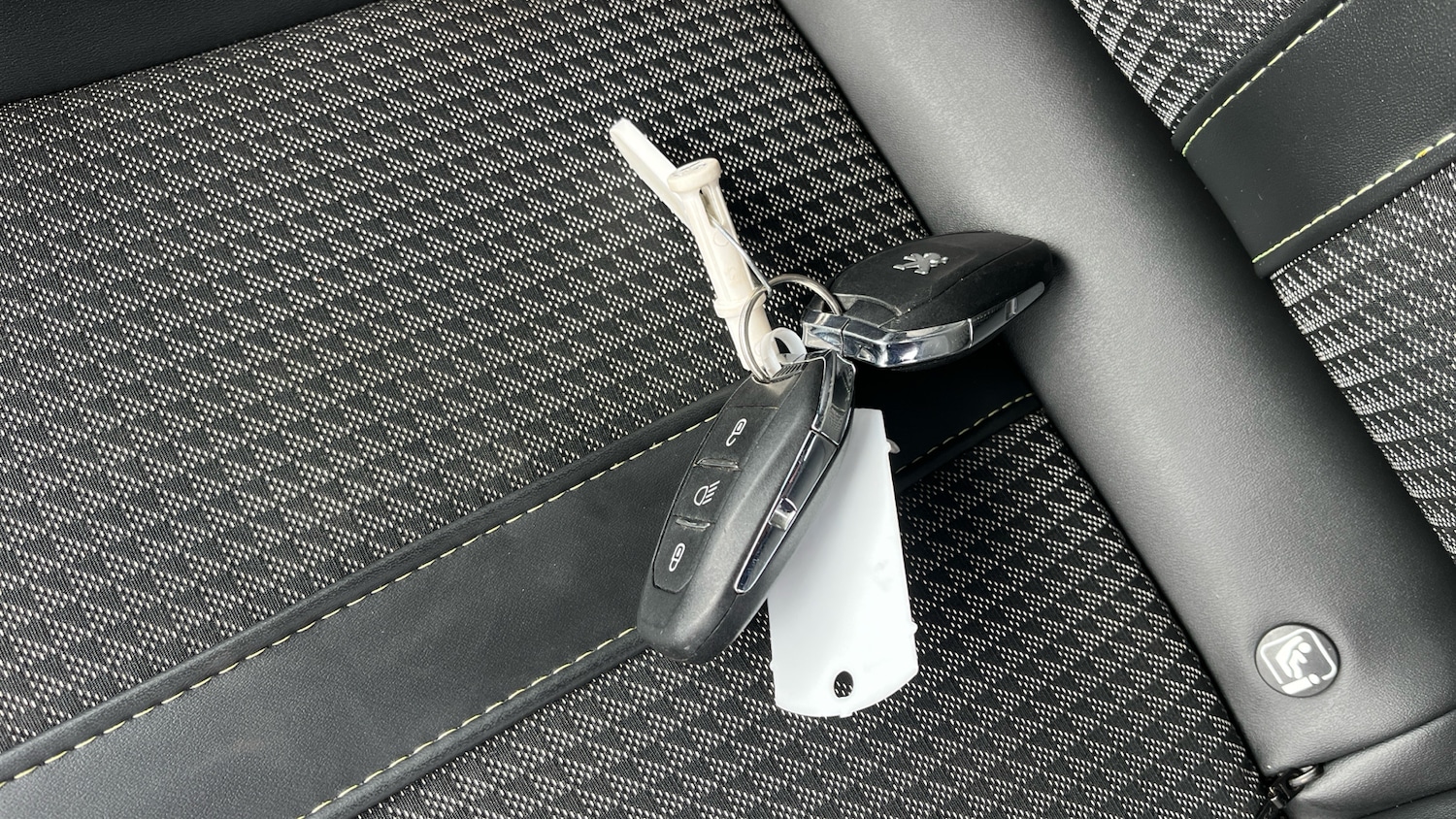 Used Peugeot 208 2020 for sale - 76568440: Photo 20