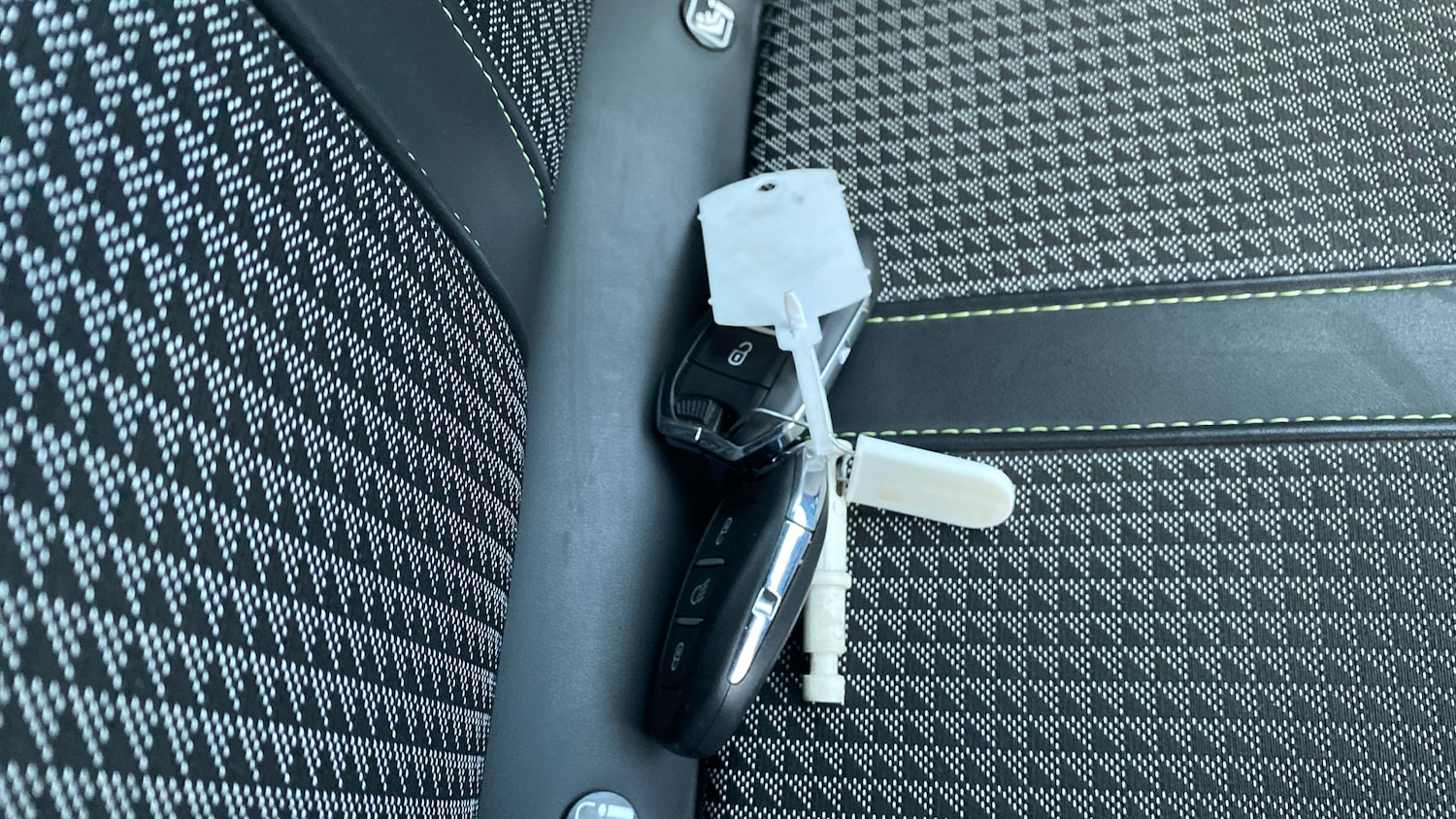 Used Peugeot 208 2020 for sale - 76570900: Photo 20