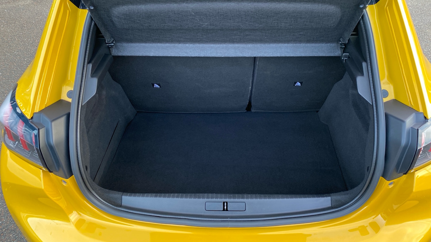 Used Peugeot 208 2020 for sale - 76570900: Photo 4