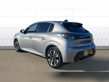 Used Peugeot 208 2024 for sale - 76055937: Photo 2