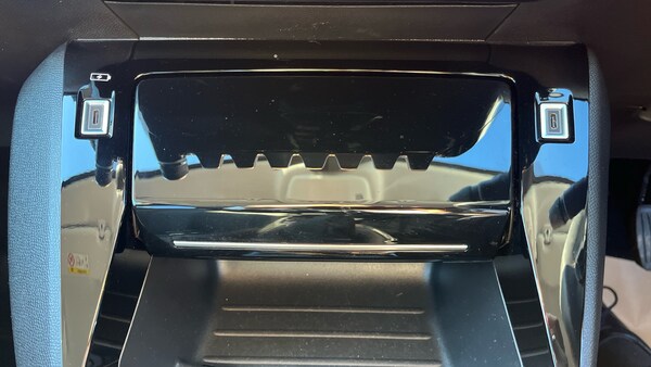 Used Peugeot 208 2024 for sale - 76055937: Photo 32