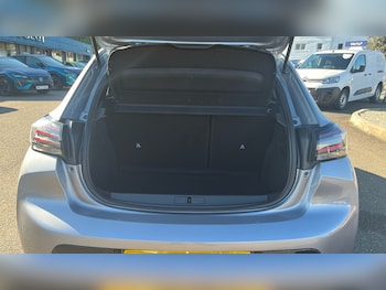 Used Peugeot 208 2024 for sale - 76055937: Photo 4