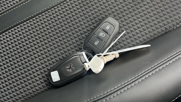 Used Peugeot 2008 2022 for sale - 76233037: Photo 20