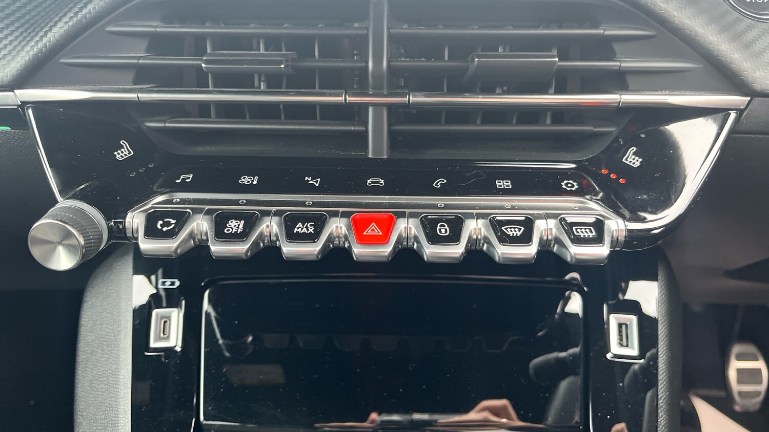 Used Peugeot 2008 2022 for sale - 76233037: Photo 34