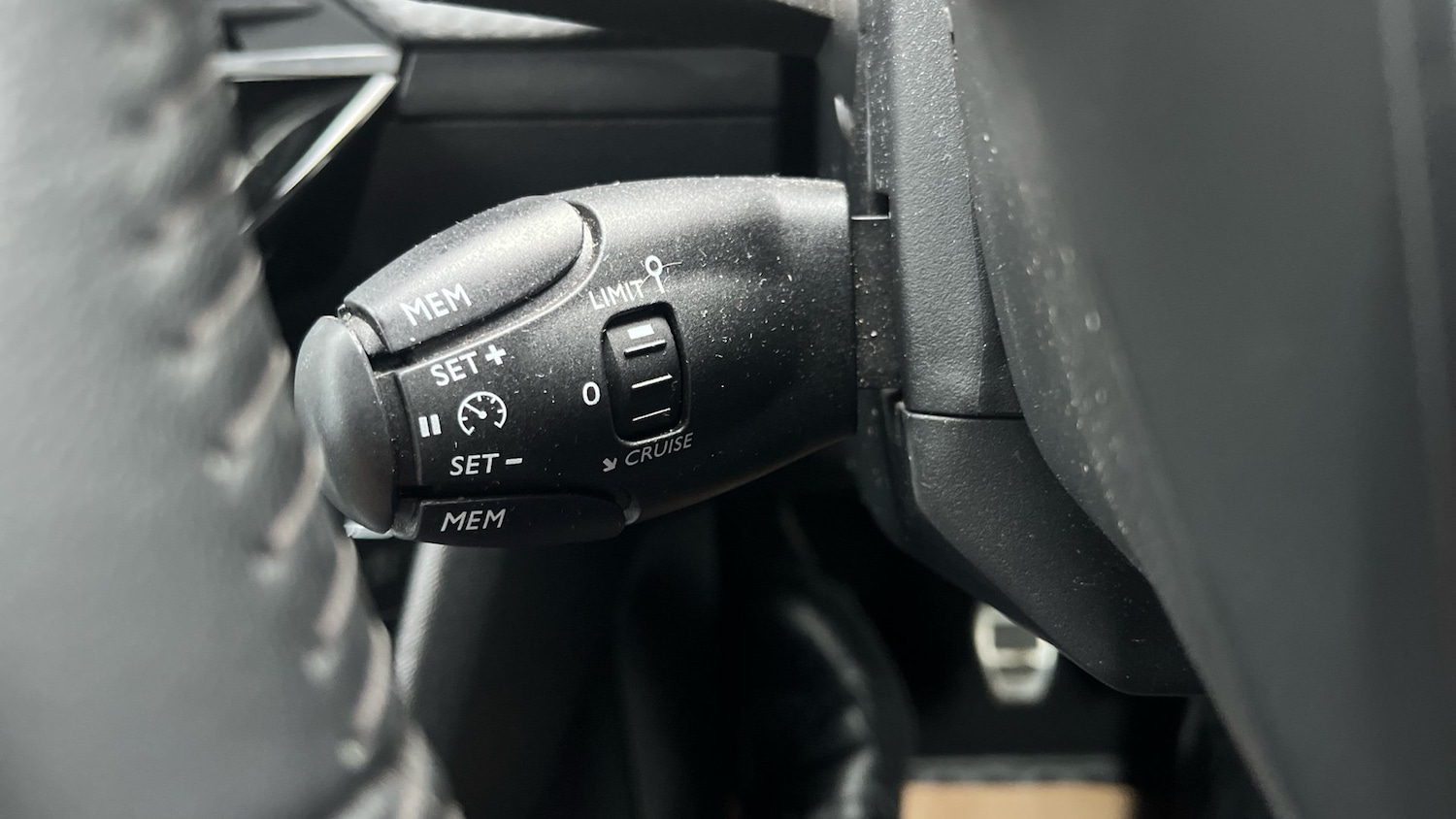 Used Peugeot 2008 2023 for sale - 76859051: Photo 25