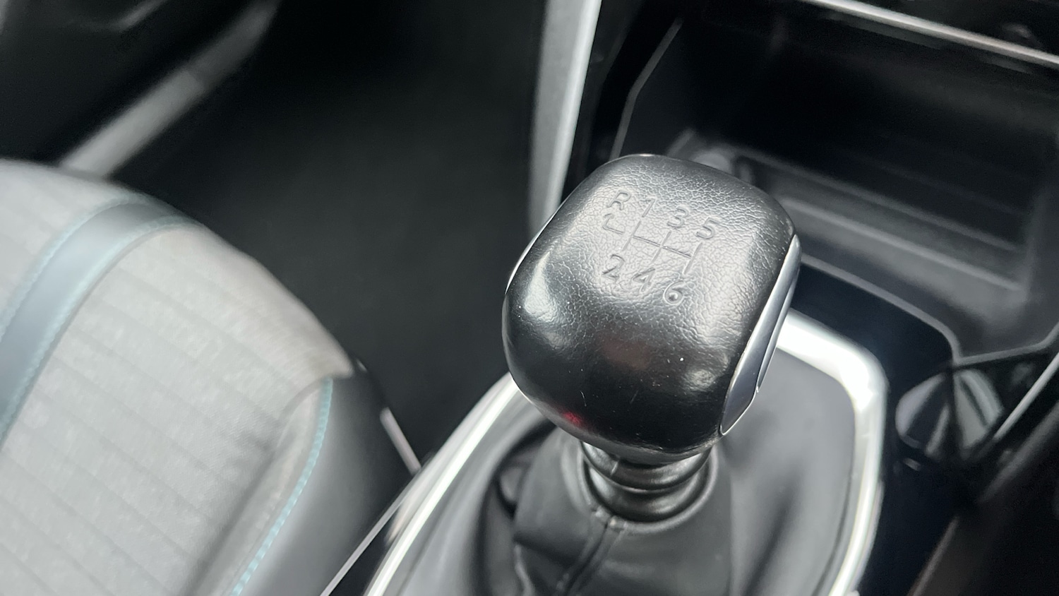 Used Peugeot 2008 2023 for sale - 76859051: Photo 28