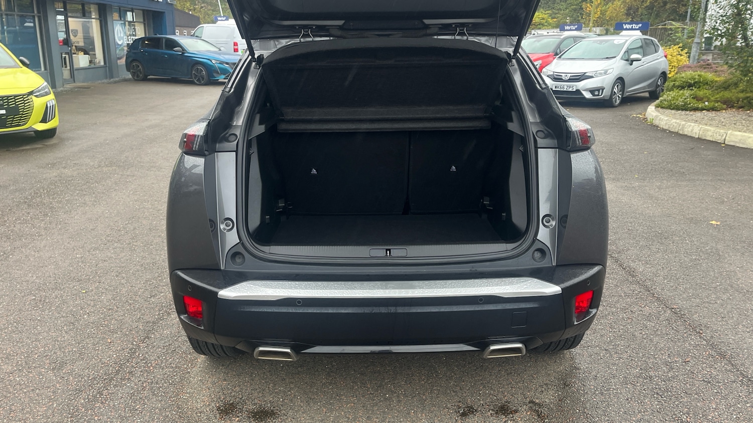 Used Peugeot 2008 2023 for sale - 76859051: Photo 4