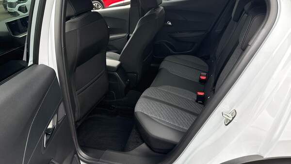 Used Peugeot 2008 2023 for sale - 76205878: Photo 16