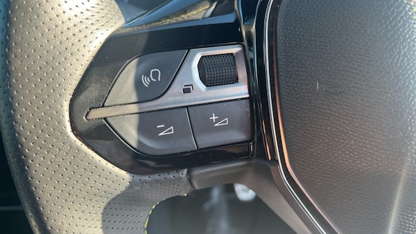 Used Peugeot 208 2021 for sale - 76253097: Photo 32