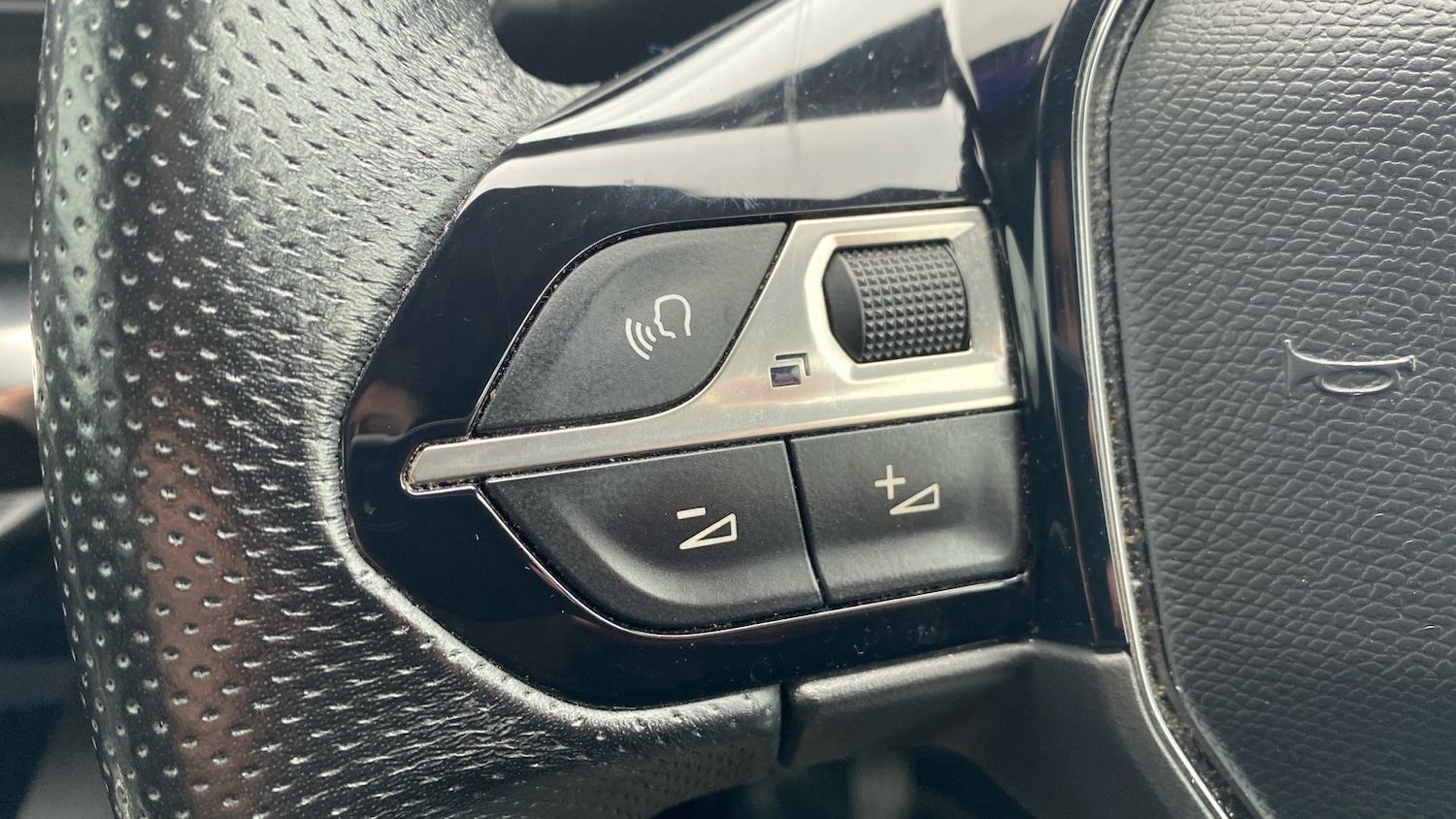 Used Peugeot 3008 2020 for sale - 76763143: Photo 21