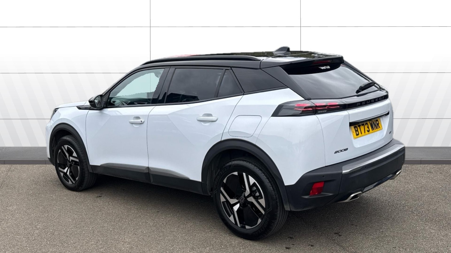 Used Peugeot 2008 2023 for sale - 76222126: Photo 2