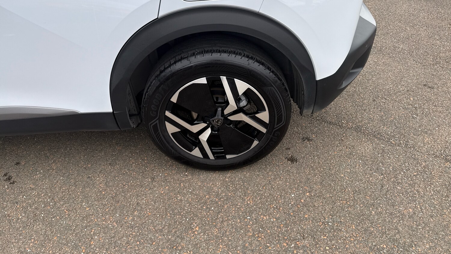 Used Peugeot 2008 2023 for sale - 76222126: Photo 24