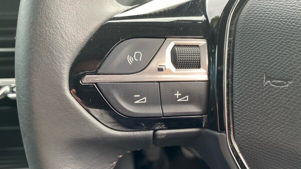 Used Peugeot 208 2022 for sale - 75736683: Photo 21