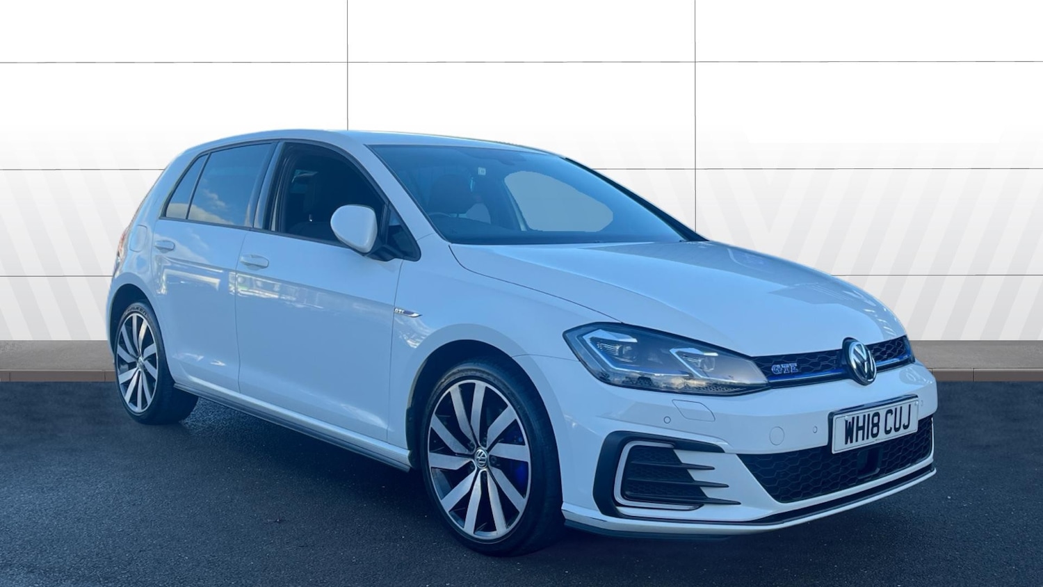 Used Volkswagen Golf 2018 for sale - 77271275: Photo 1