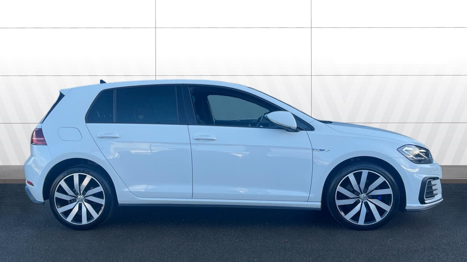 Used Volkswagen Golf 2018 for sale - 77271275: Photo 5