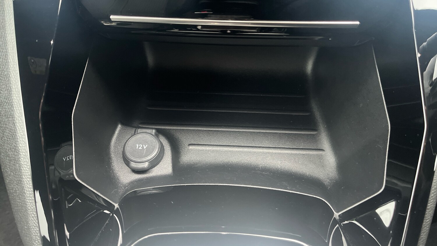 Used Peugeot 2008 2022 for sale - 76492093: Photo 31