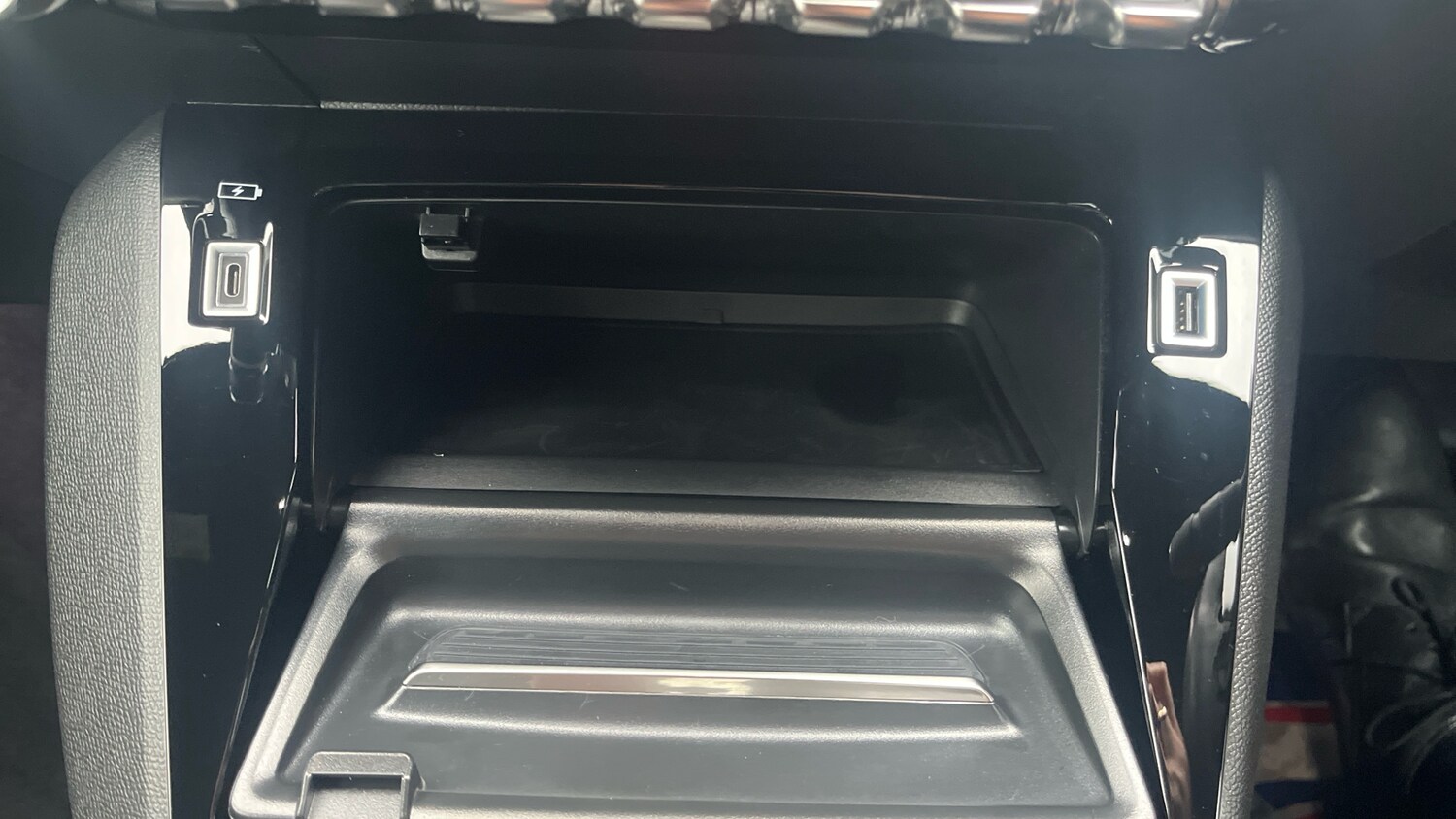 Used Peugeot 2008 2022 for sale - 76492093: Photo 32