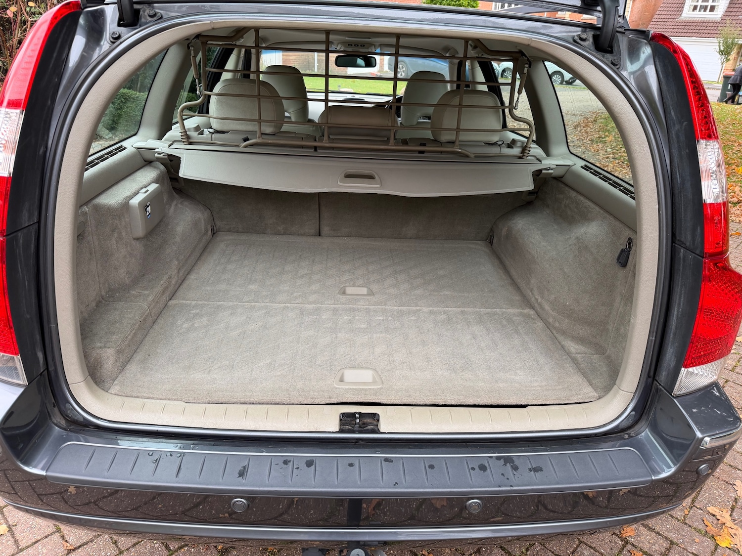 Used Volvo V70 2004 for sale - 76882160: Photo 13