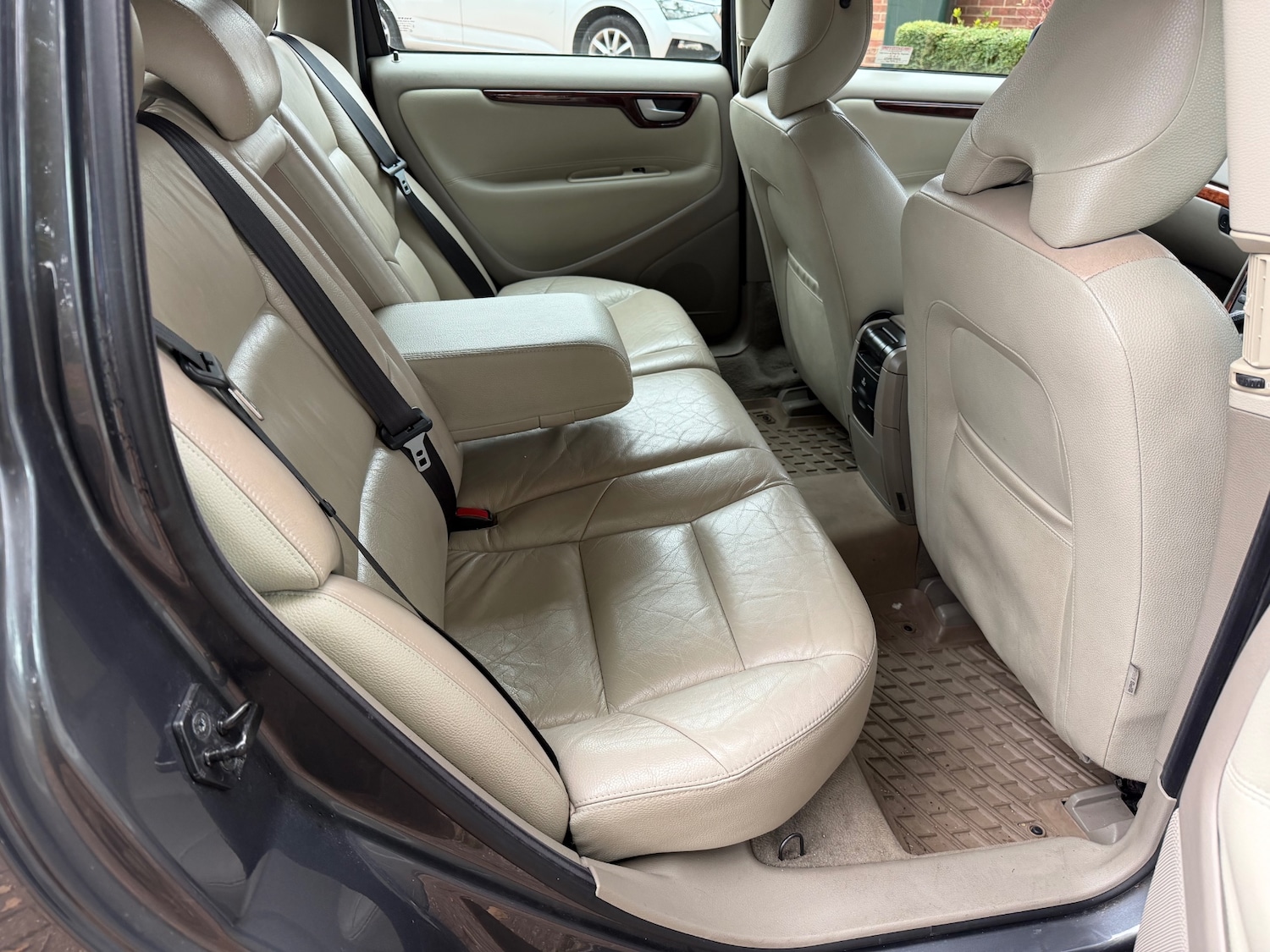 Used Volvo V70 2004 for sale - 76882160: Photo 16