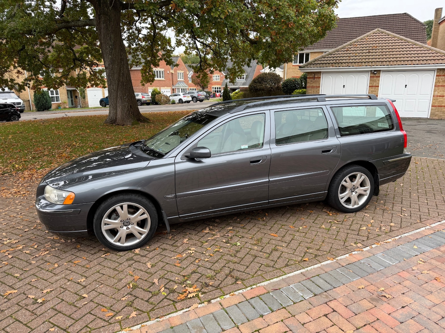 Used Volvo V70 2004 for sale - 76882160: Photo 9