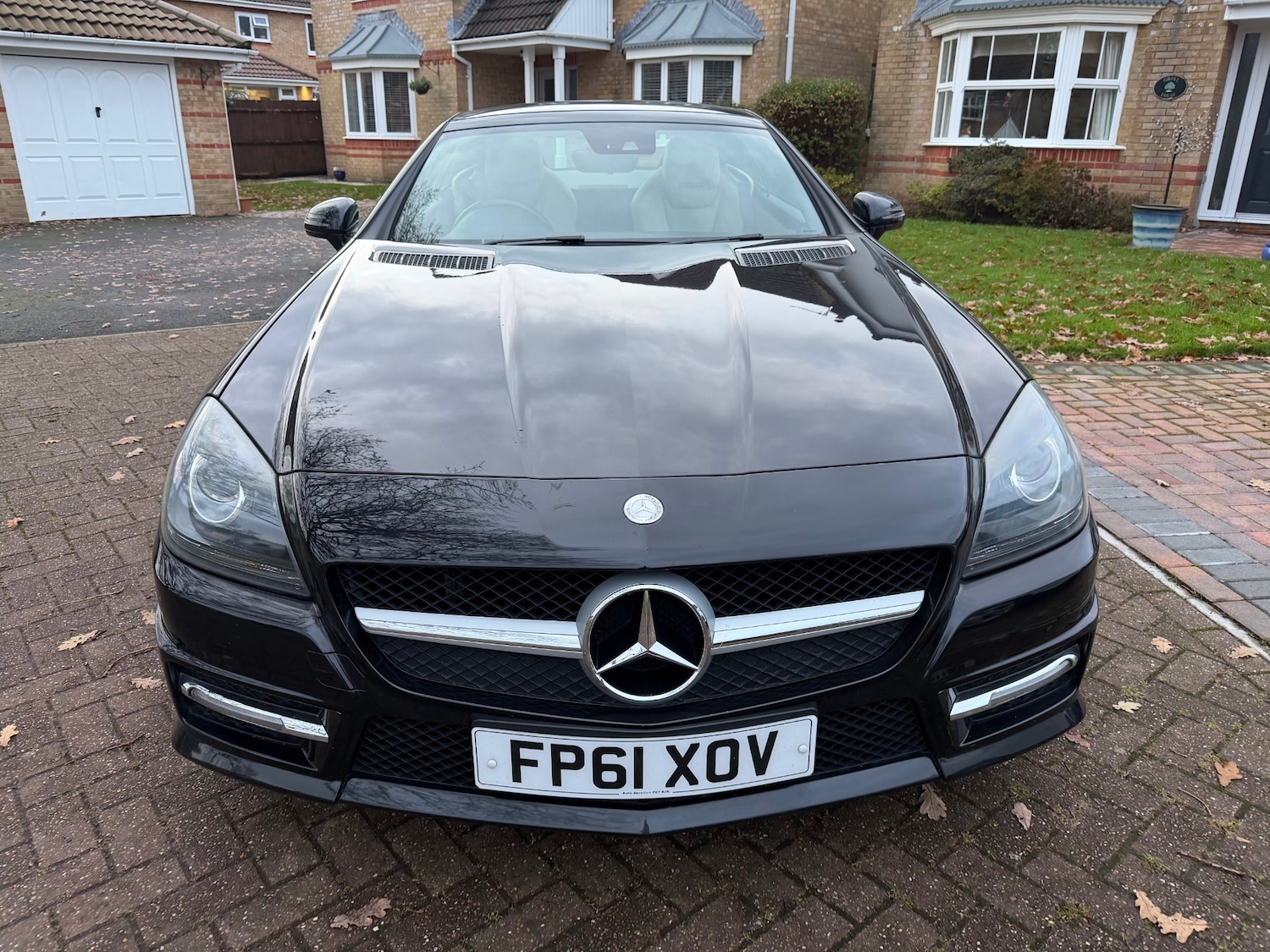 Used Mercedes-Benz SLK 2011 for sale - 76862831: Photo 11